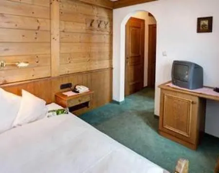 Almroesle Apartments Гостевой дом 4*